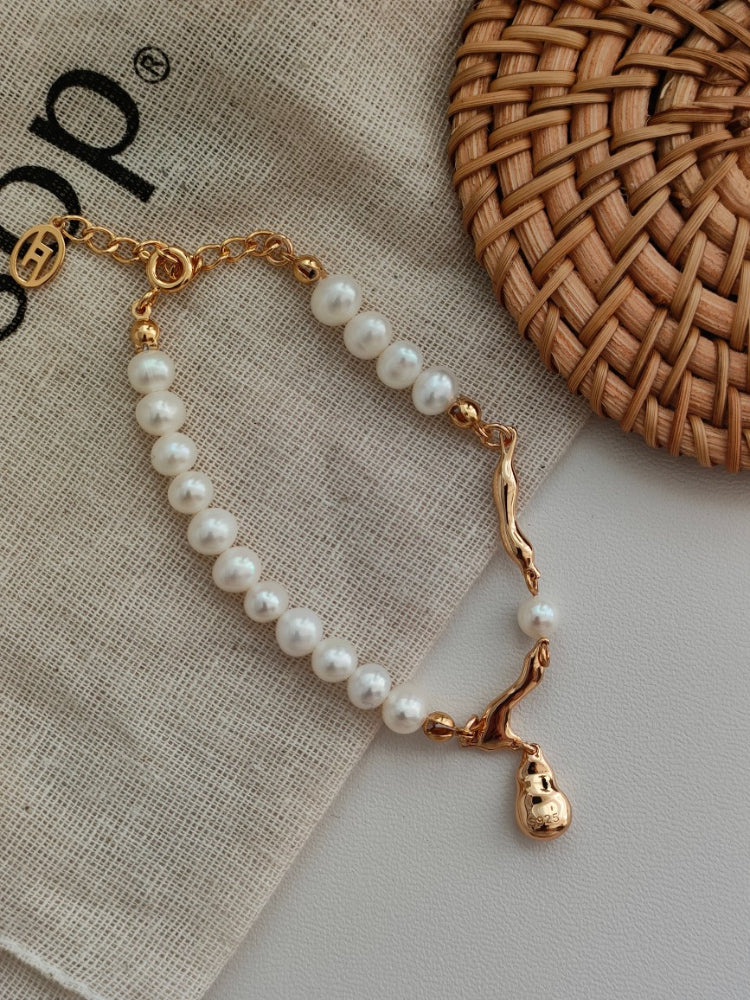 Water drop pendant pearl bracelet