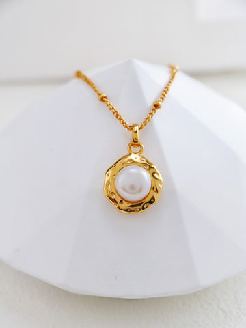 Pearl Pendant Necklace