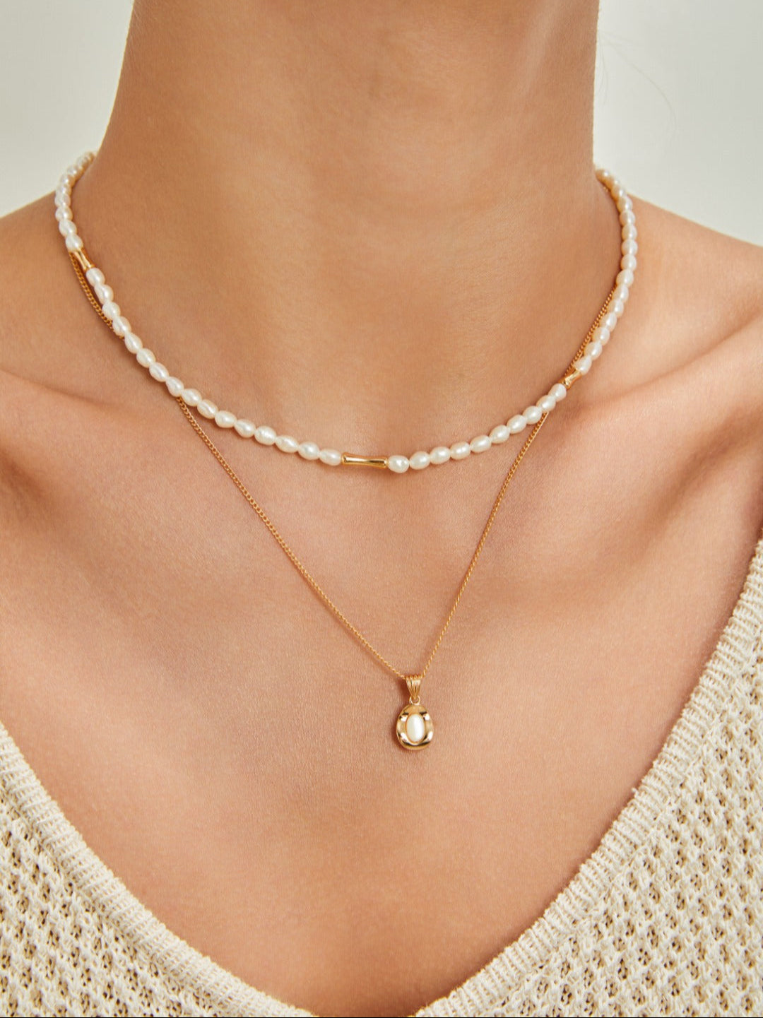 Vintage Gold White Shell Necklace