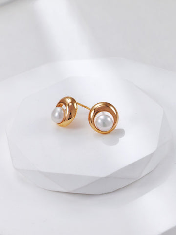 Gold Pearl Earrings