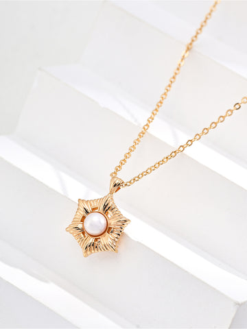 Hexagonal Pendant Pearl Necklace