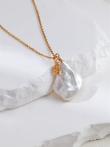 Petal Pearl Pendant Necklace