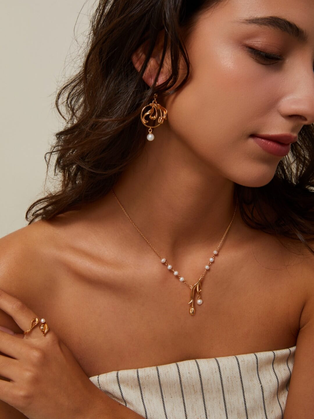 Vintage Gold Tulip Pearl Ring