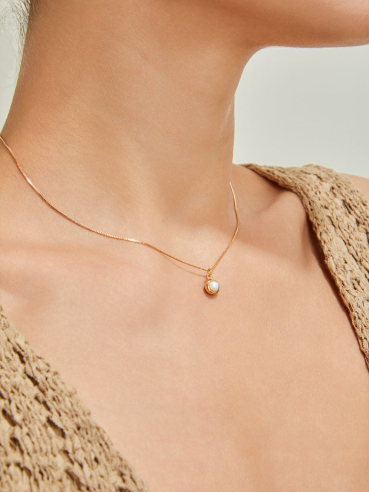 Pearl Pendant Necklace
