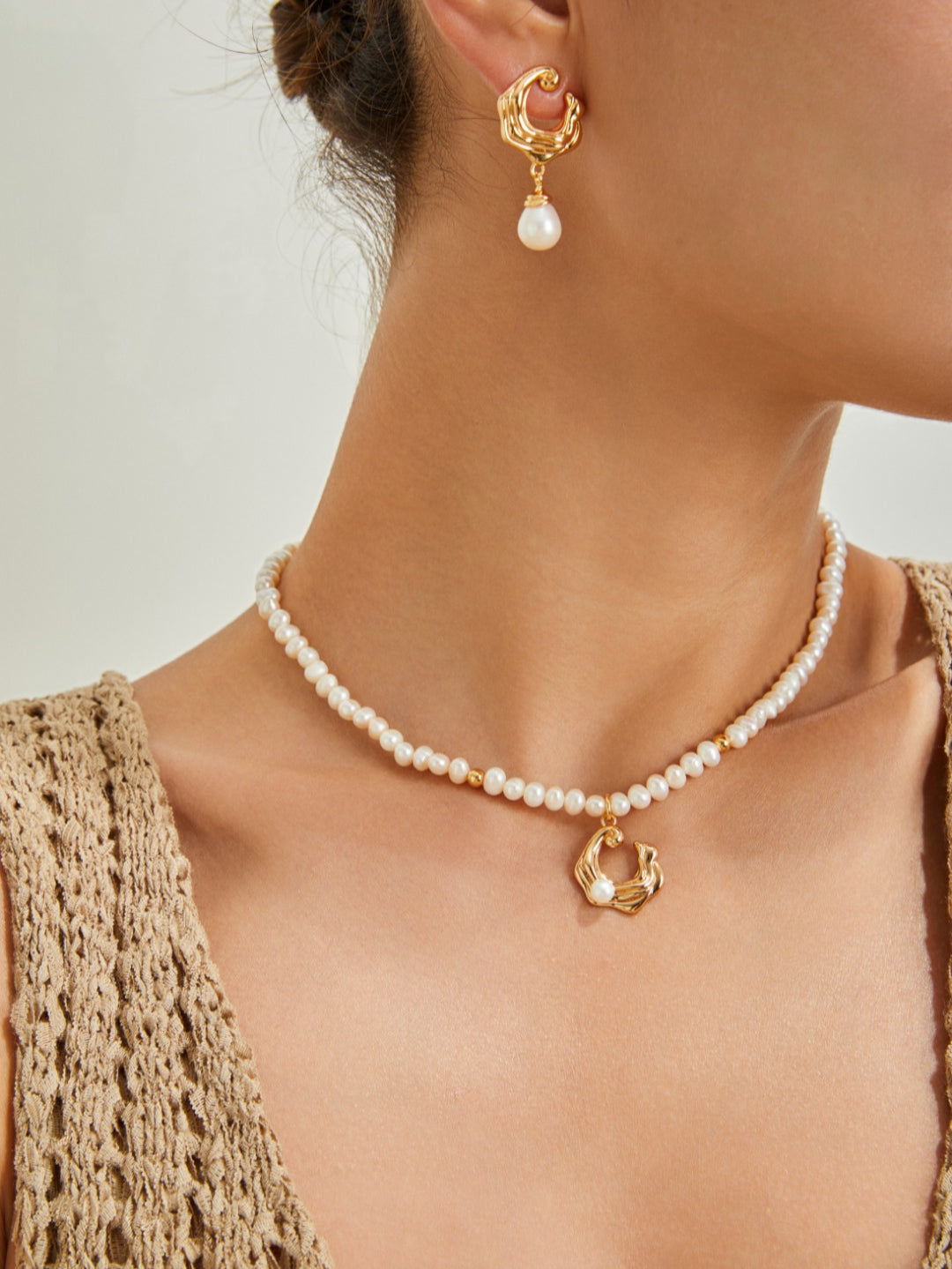 Wave Pearl Necklace