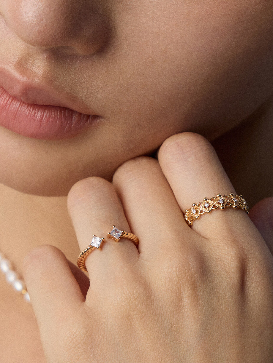 Hollow Zircon Ring