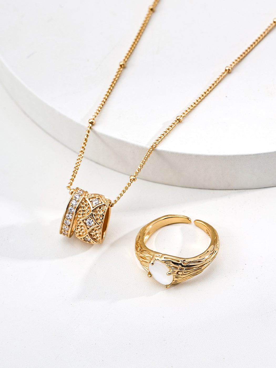 Zircon Pendant Necklace